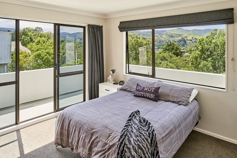 Photo of property in 17 Olivia Crescent, Tawa, Wellington, 5028