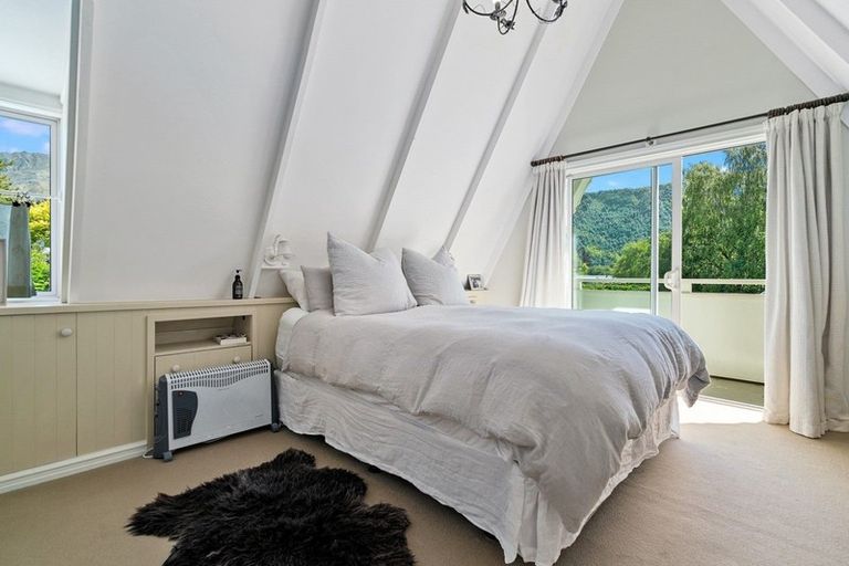 Photo of property in 6 Thomson Street, Arrowtown, 9302