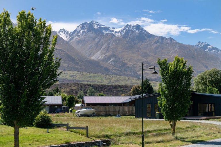 Photo of property in 24 Lochburn Avenue, Glenorchy, 9372