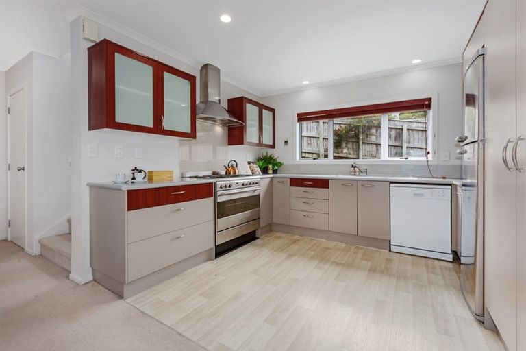 Photo of property in 15 Aspiring Terrace, Aotea, Porirua, 5024