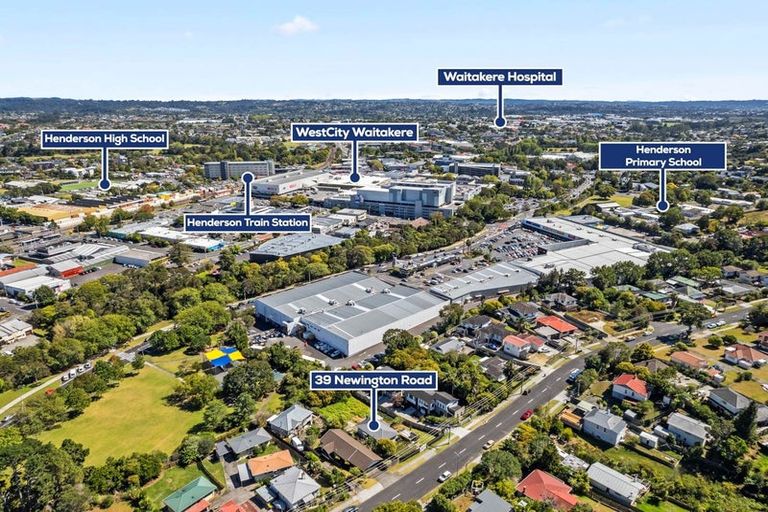 Photo of property in 39 Newington Road, Henderson, Auckland, 0612