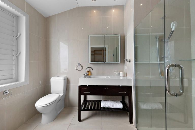 Photo of property in 21 William Bryan Drive, Half Moon Bay, Auckland, 2012