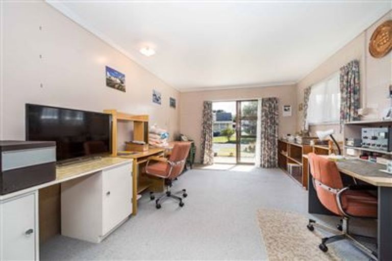 Photo of property in 3 Tamatea Drive, Snells Beach, 0920