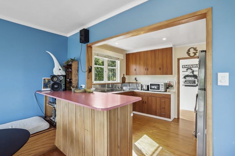 Photo of property in 19 Beach Valley Road, Piha, New Lynn, 0772