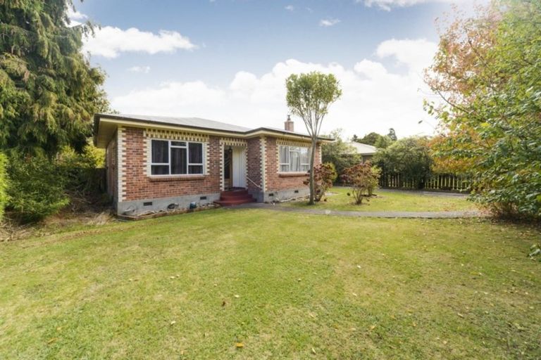 Photo of property in 12 Grey Street, Marton, 4710