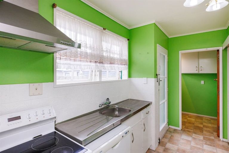 Photo of property in 12 Motuoapa Place, Kelvin Grove, Palmerston North, 4414