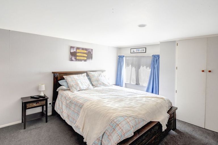 Photo of property in 16 Owen Street, Green Island, Dunedin, 9018