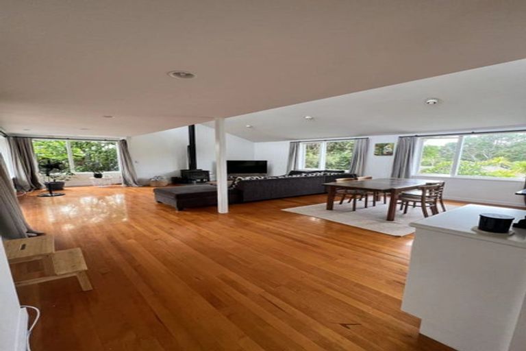 Photo of property in 14 Cloverly Crescent, Campbells Bay, Auckland, 0630