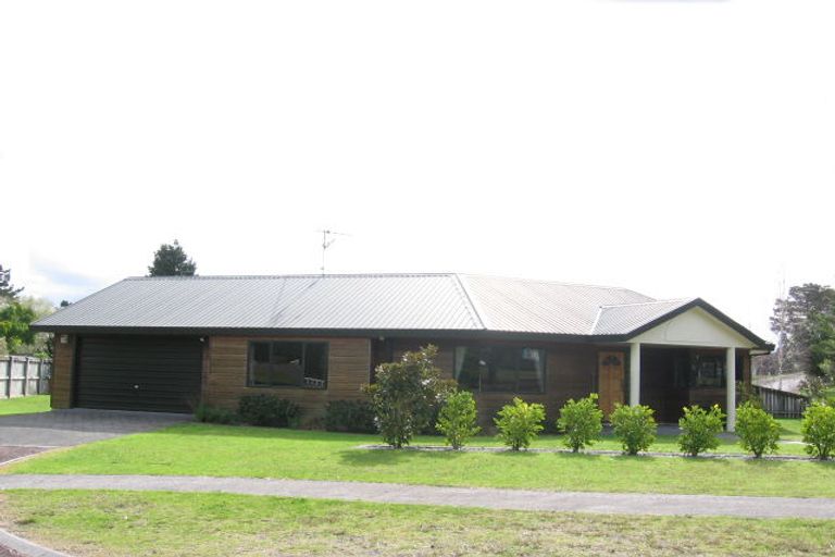 Photo of property in 2 Lake Court, Pauanui, Hikuai, 3579