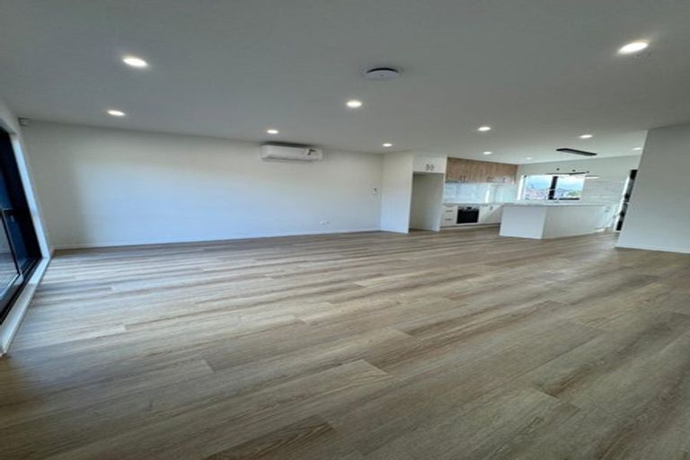 Photo of property in 73b Arimu Road, Papakura, 2110