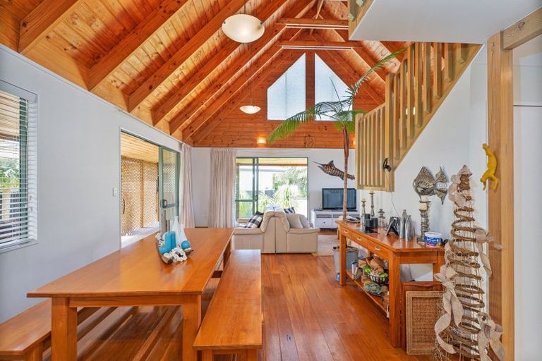 Photo of property in 12 Cathedral Court, Hahei, Whitianga, 3591