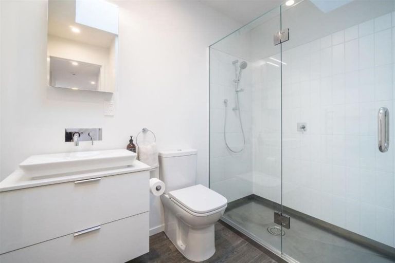 Photo of property in 6/83 Hinemoa Street, Birkenhead, Auckland, 0626