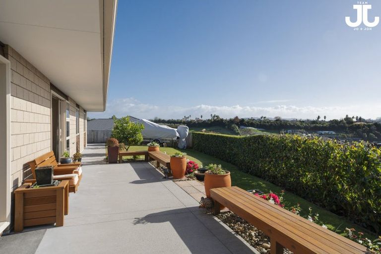 Photo of property in 14 Kakapo Place, Pyes Pa, Tauranga, 3112