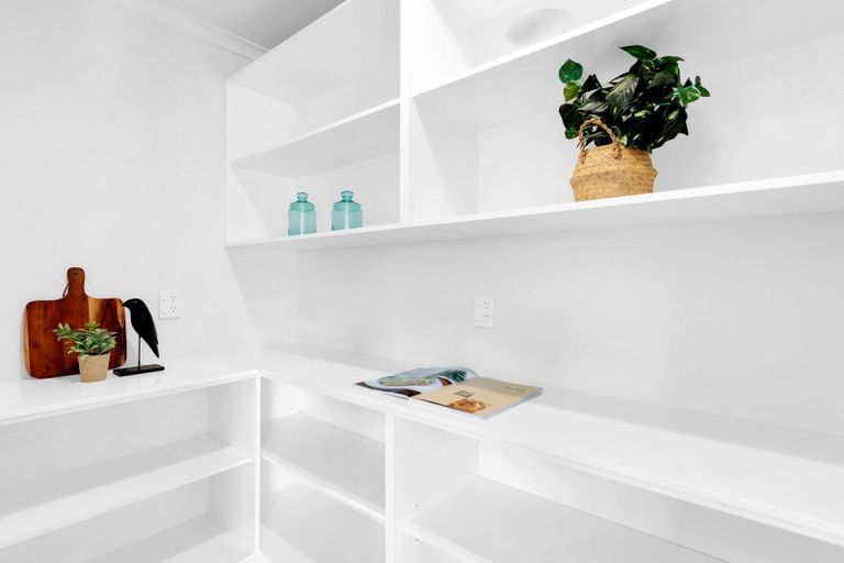 Photo of property in 18 Patatee Terrace, Baverstock, Hamilton, 3200