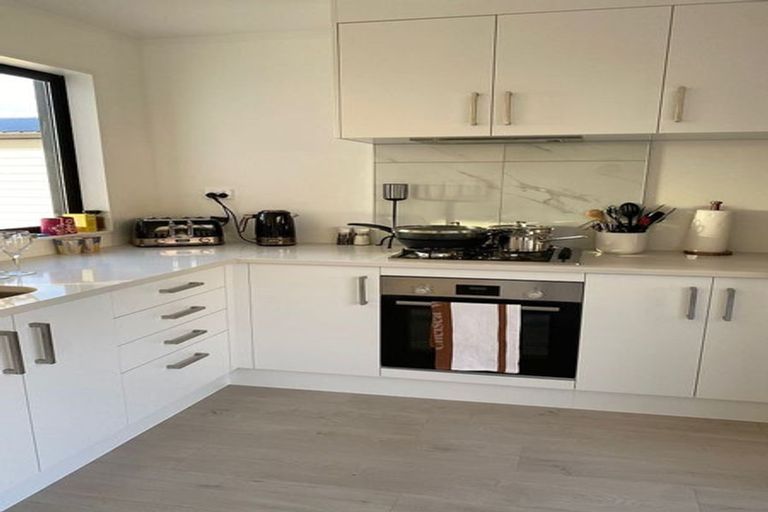 Photo of property in 36a Poruru Close, Papakura, 2110