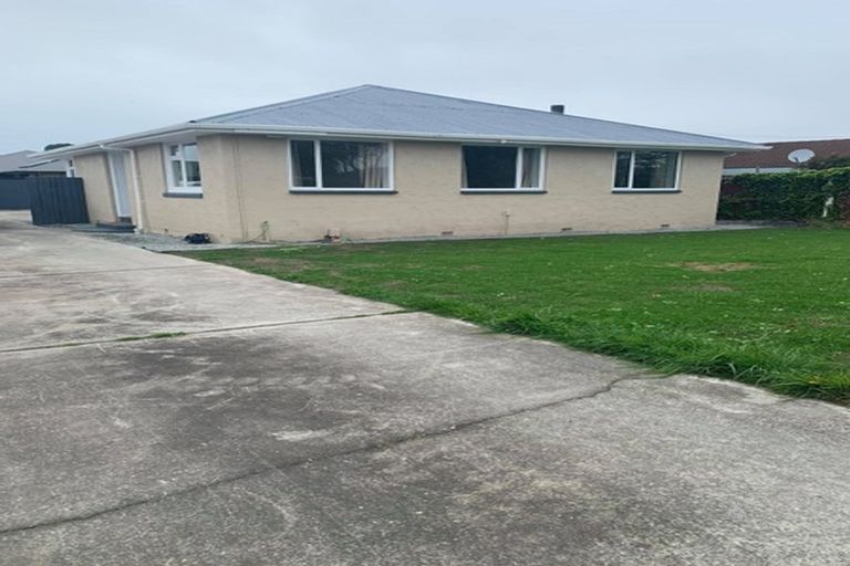 Photo of property in 61 Palmers Road, New Brighton, Christchurch, 8083