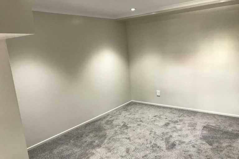 Photo of property in 69 Harmel Road, Glendene, Auckland, 0602