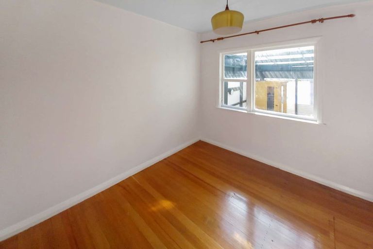 Photo of property in 9 Waitai Street, Castlecliff, Whanganui, 4501