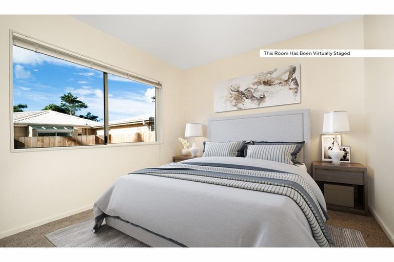 Photo of property in 1/2 Wiseley Road, Hobsonville, Auckland, 0618