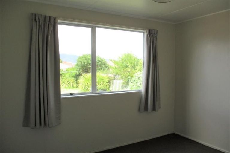 Photo of property in 50 Eatwell Avenue, Paraparaumu Beach, Paraparaumu, 5032