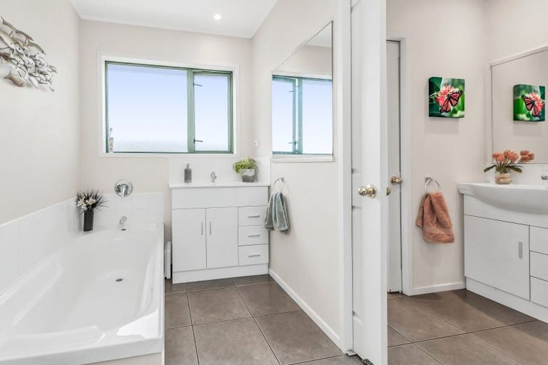 Photo of property in 13 Cezanne Grove, Rolleston, 7614