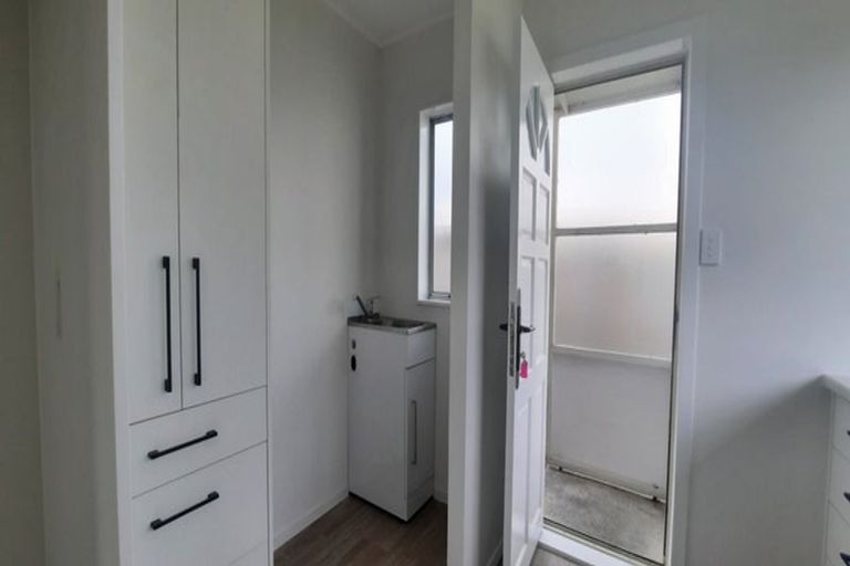 Photo of property in 85 Astley Avenue, New Lynn, Auckland, 0600