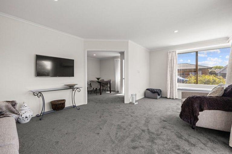 Photo of property in 2/30 Townshend Crescent, Halswell, Christchurch, 8025