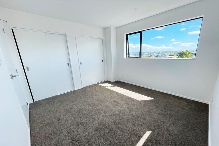Photo of property in 15 Raupeti Lane, Henderson, Auckland, 0612