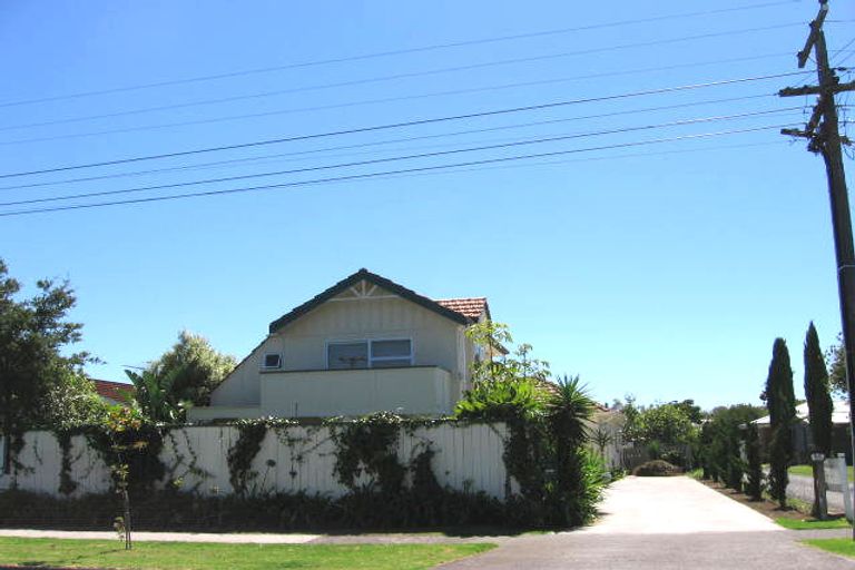 Photo of property in 35 Alma Road, Milford, Auckland, 0620