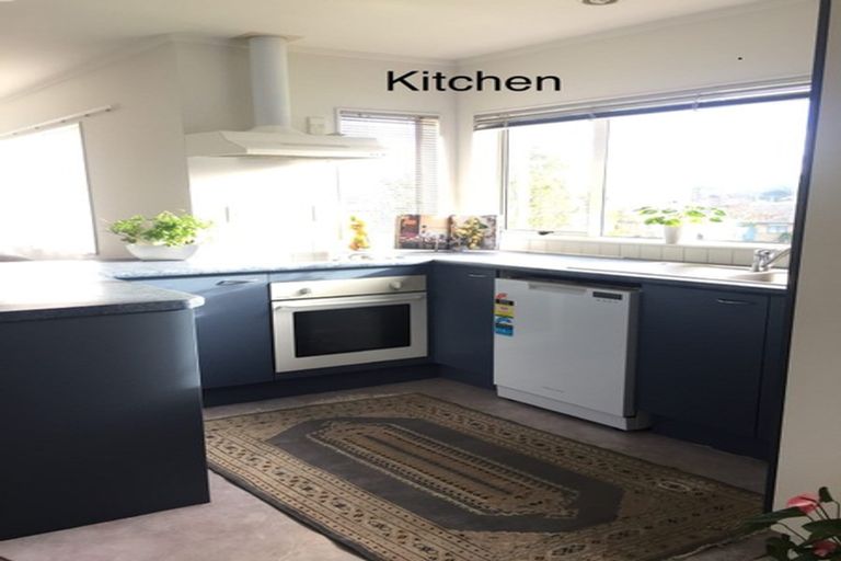 Photo of property in 6 Blueridge Close, Sunnyvale, Auckland, 0612