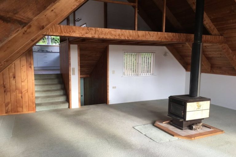 Photo of property in 352 Motutara Road, Muriwai, 0881