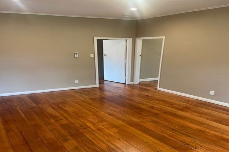 Photo of property in 110 Tutere Street, Waikanae Beach, Waikanae, 5036