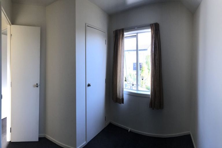 Photo of property in 7/20 Fields Parade, Oteha, Auckland, 0632