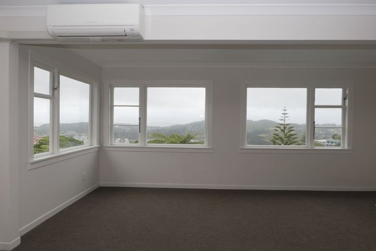 Photo of property in 167 The Ridgeway, Mornington, Wellington, 6021