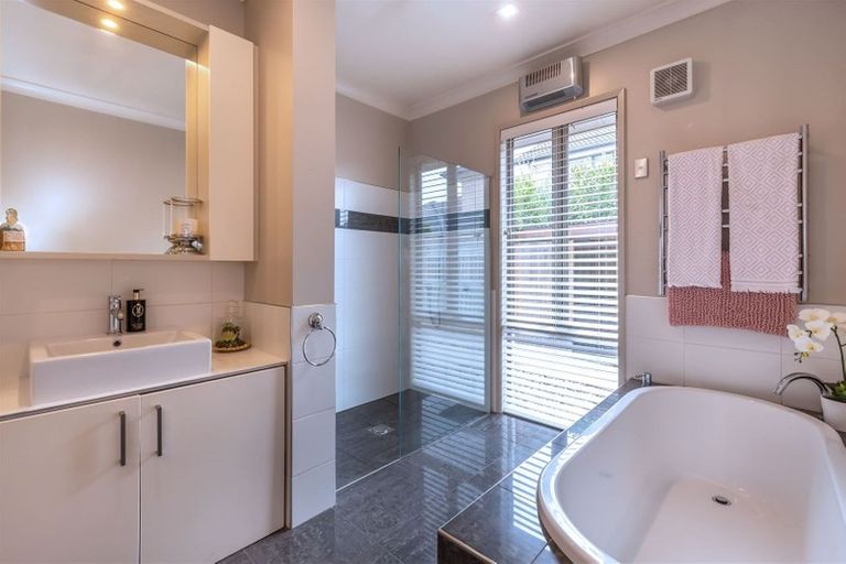 Photo of property in 68 Coolspring Way, Redwood, Christchurch, 8051