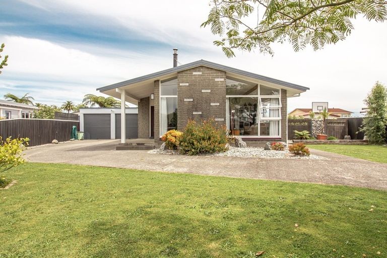 Photo of property in 94 Derby Street, Westport, 7825