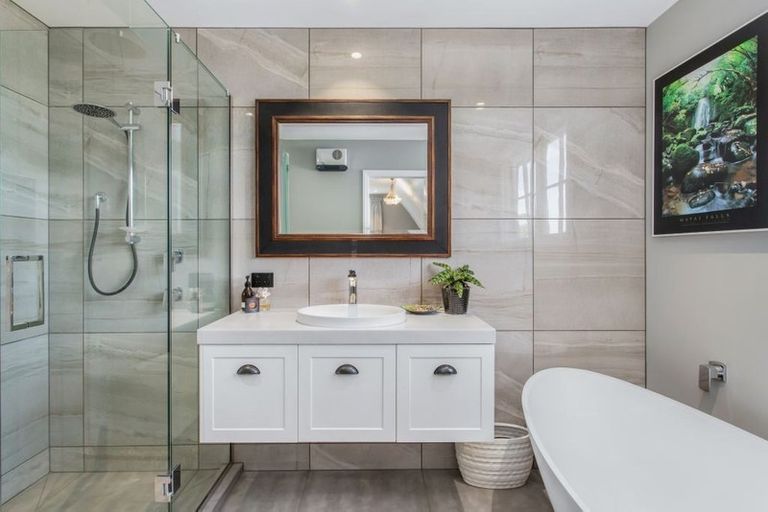 Photo of property in 96 Glandovey Road, Fendalton, Christchurch, 8052