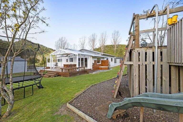 Photo of property in 186 Uruti Road, Uruti, Urenui, 4378