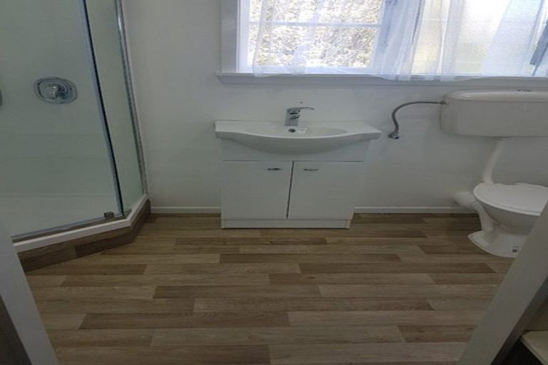 Photo of property in 528-530 Devon Street East, Fitzroy, New Plymouth, 4312