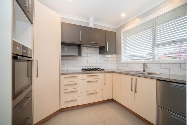 Photo of property in 16 Drury Street, Cloverlea, Palmerston North, 4412