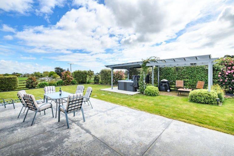 Photo of property in 31 Briarwood Road, Kelvin Grove, Palmerston North, 4470