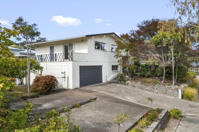 Photo of property in 1 Lovat Street, Havelock North, 4130