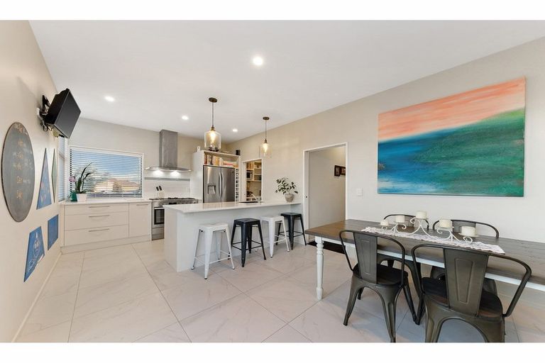 Photo of property in 12 Dow Square, Wigram, Christchurch, 8025