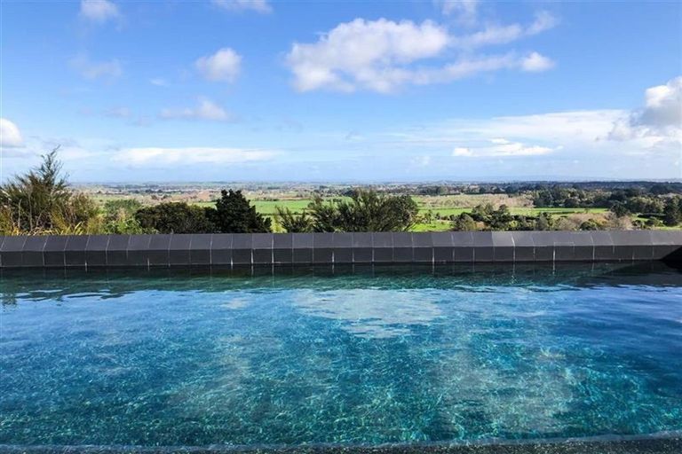 Photo of property in 45 Harry Dreadon Road, Opaheke, Papakura, 2584