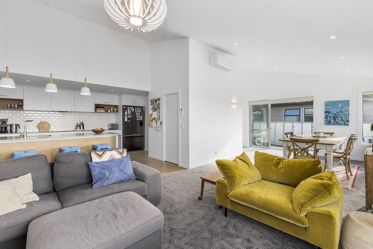 Photo of property in 216c Sutherland Road, Lyall Bay, Wellington, 6022