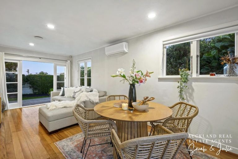 Photo of property in 422a Old Te Atatu Road, Te Atatu Peninsula, Auckland, 0610