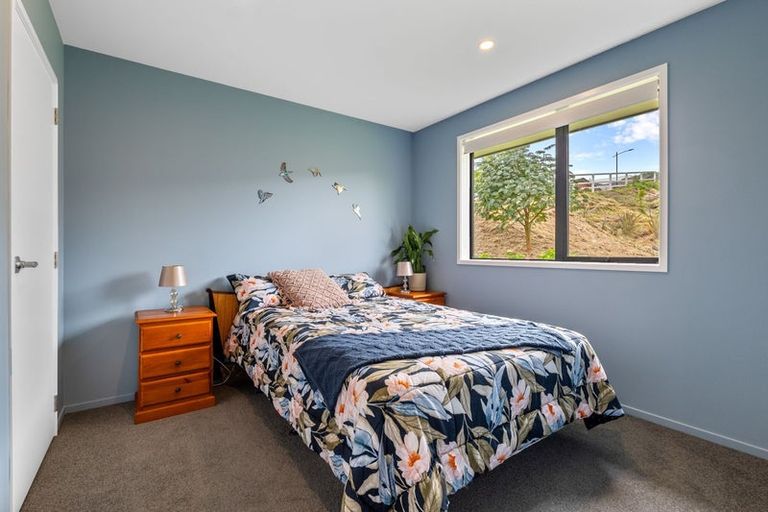 Photo of property in 52 Fernbrook Drive, Hurworth, New Plymouth, 4310