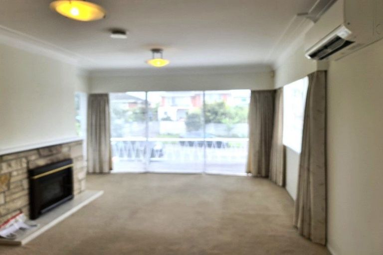 Photo of property in 125 Reeves Road, Pakuranga Heights, Auckland, 2010