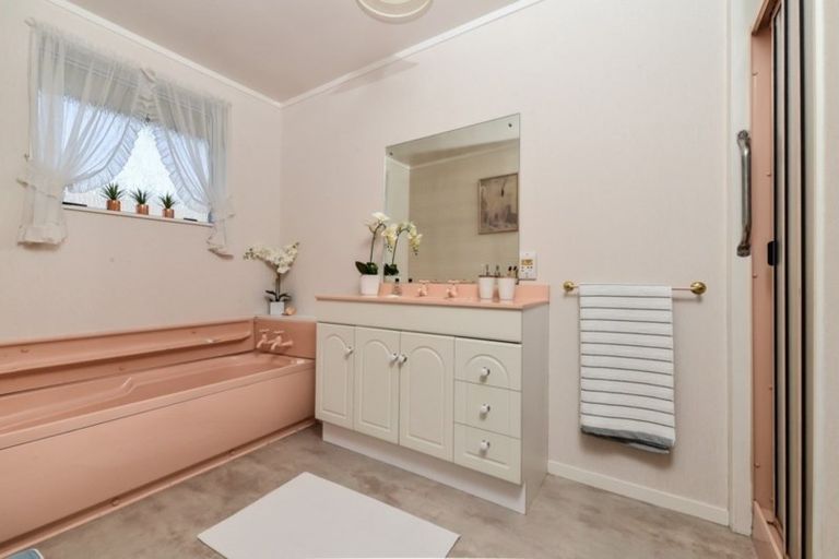 Photo of property in 62 Ashurst Avenue, Pukete, Hamilton, 3200