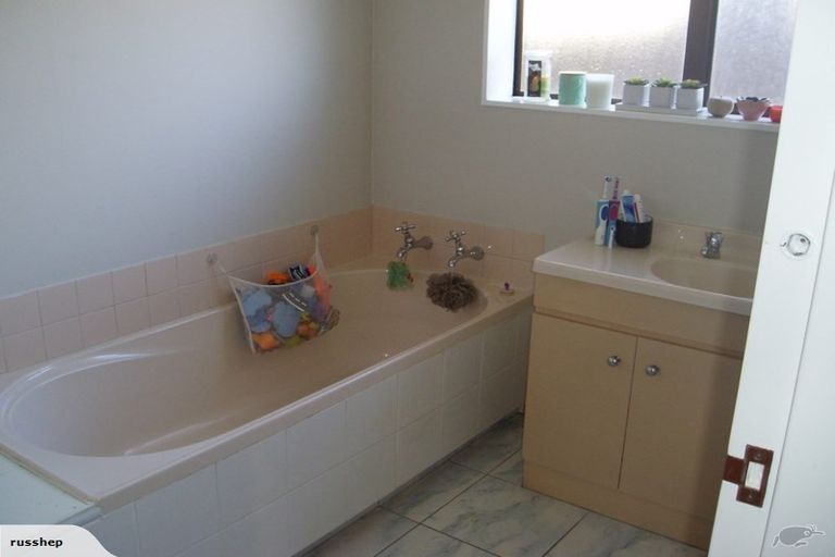 Photo of property in 2/25 Horoeka Street, Stokes Valley, Lower Hutt, 5019